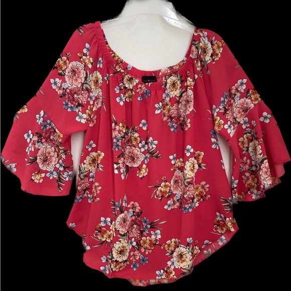 FIRST LOVE FLORAL TOP. HOT PINK FLOWY, BOHO, HAWAIIAN TOP. LIKE NEW! - Picture 12 of 12